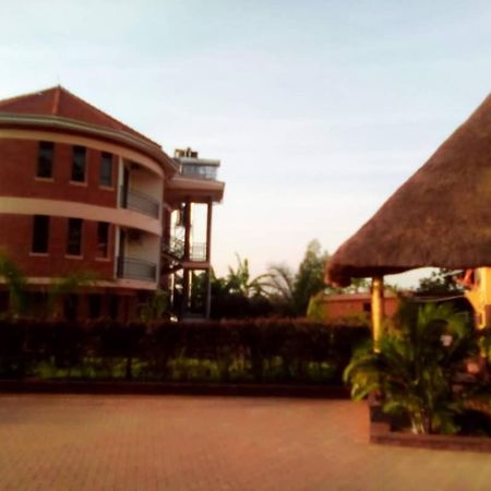 Nile Bridge Cottages 金贾 外观 照片